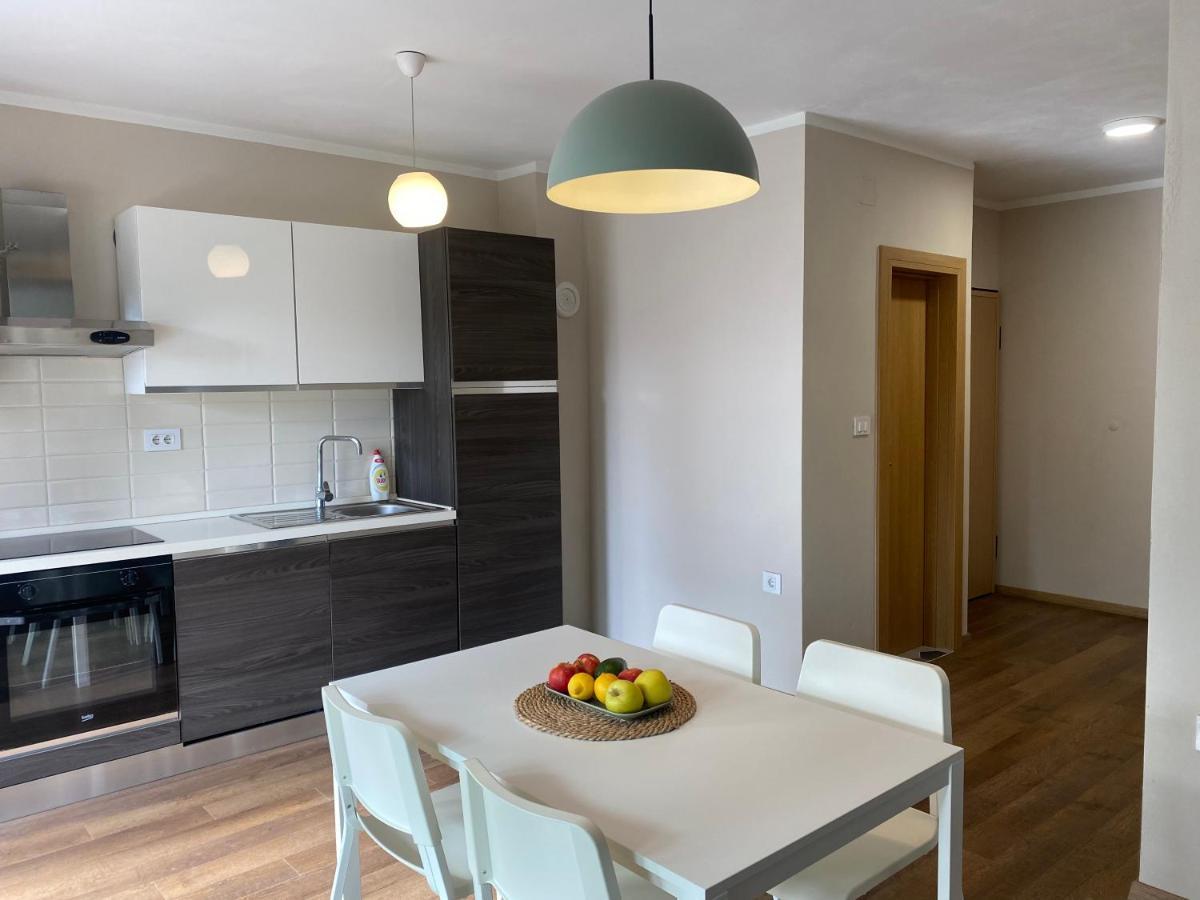 M Plus Residence Pinezići Exteriér fotografie