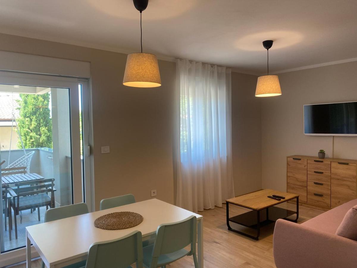 M Plus Residence Pinezići Exteriér fotografie