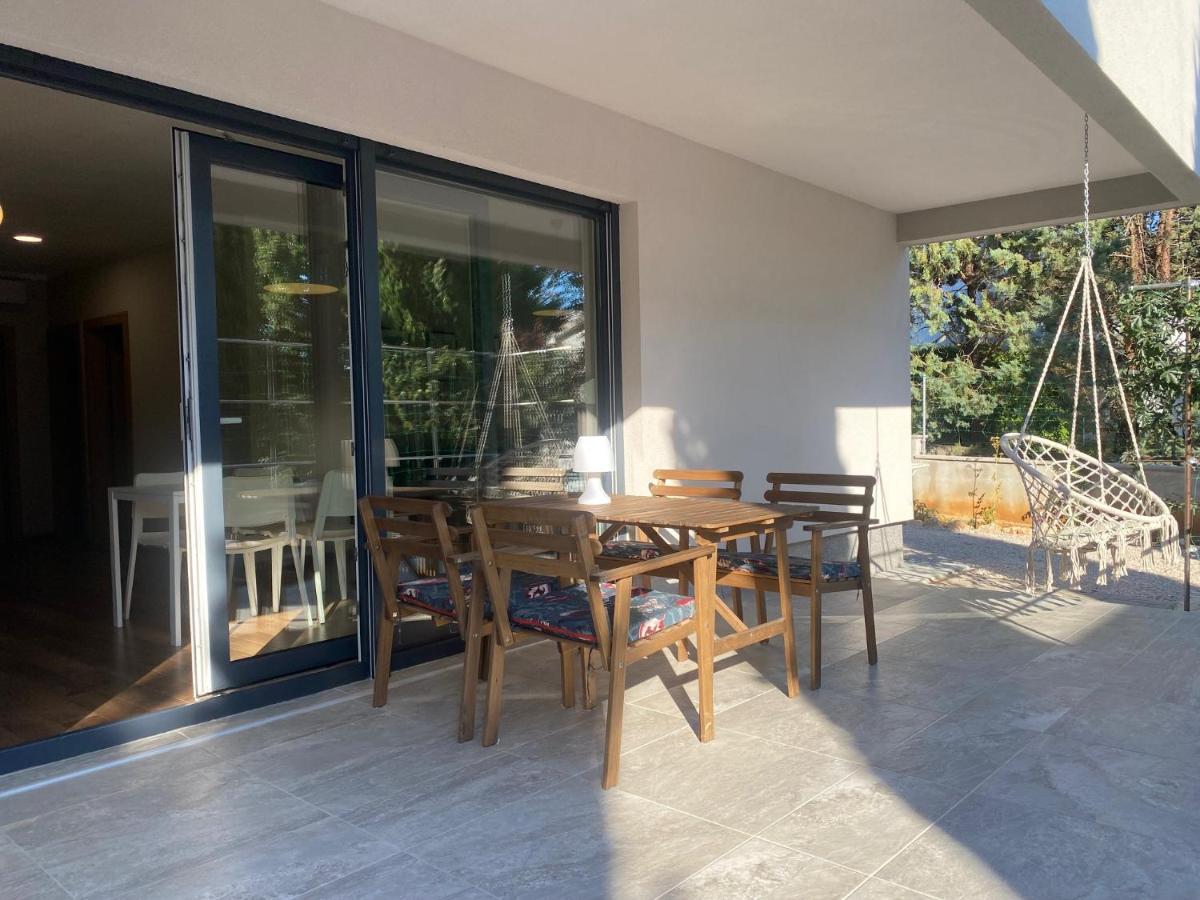 M Plus Residence Pinezići Exteriér fotografie