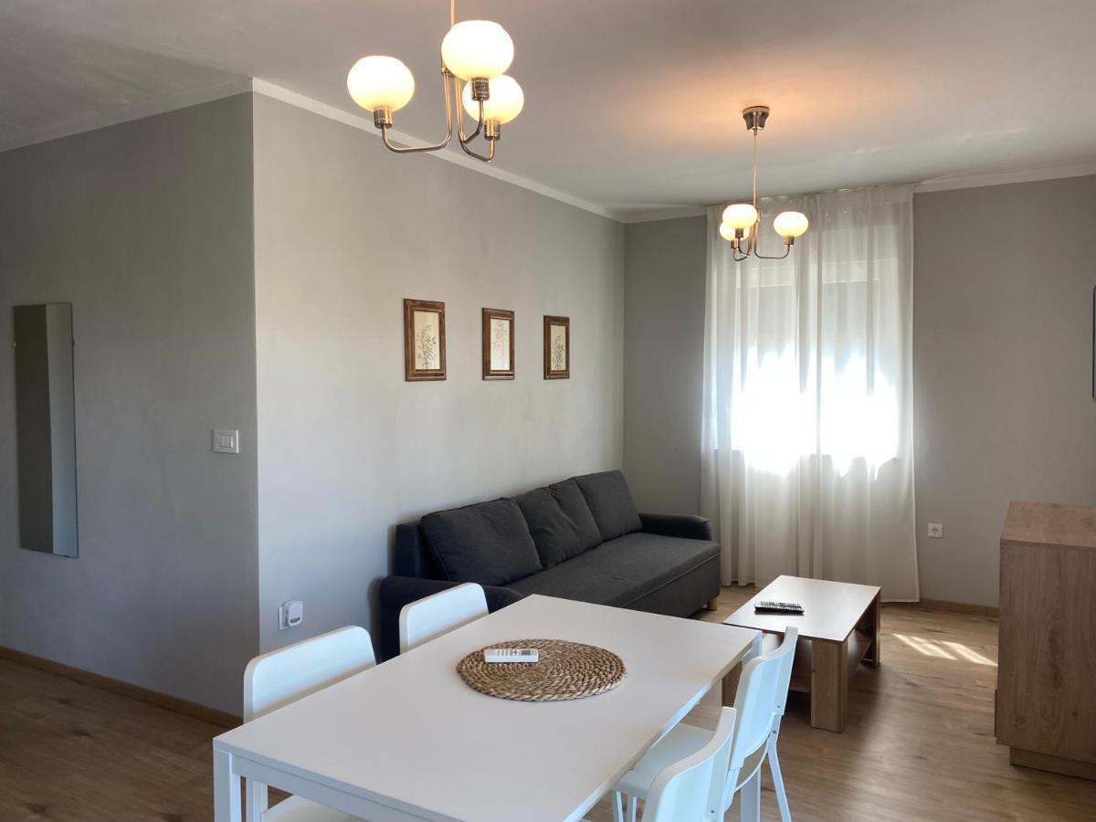 M Plus Residence Pinezići Exteriér fotografie