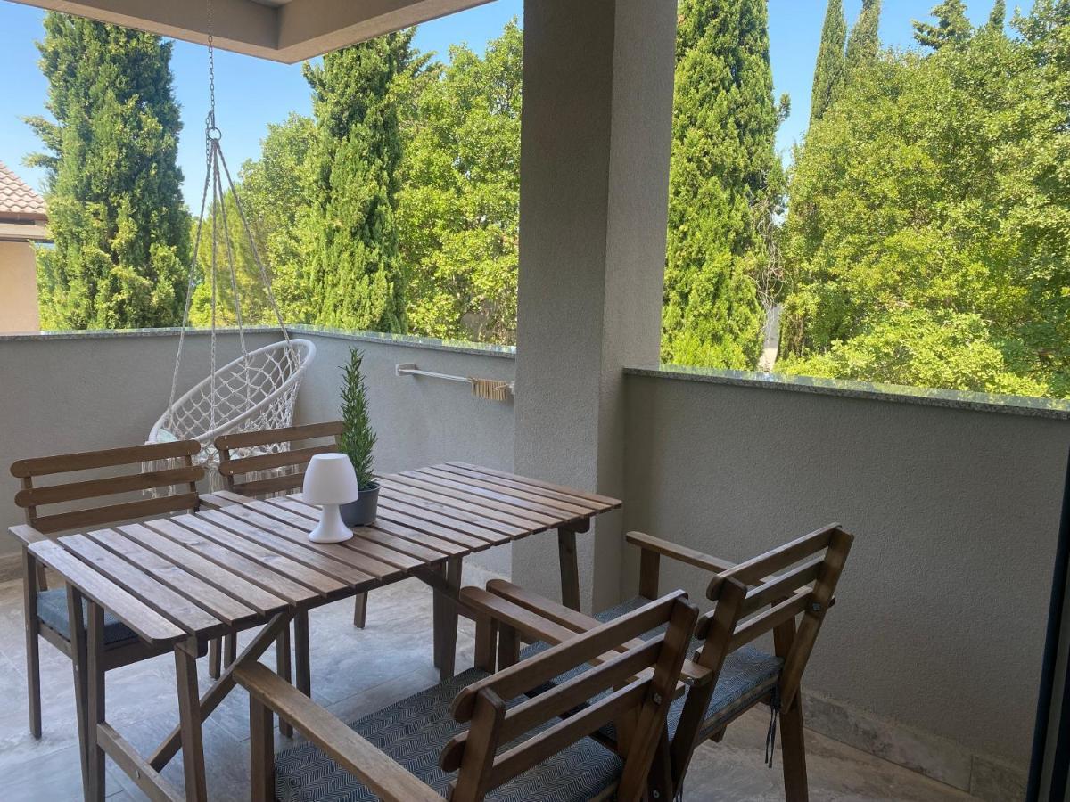 M Plus Residence Pinezići Exteriér fotografie