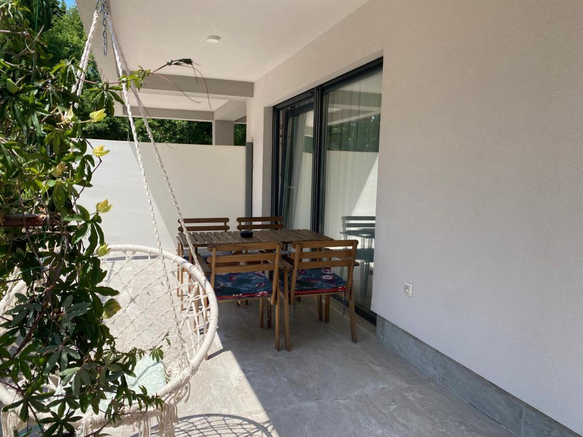 M Plus Residence Pinezići Exteriér fotografie